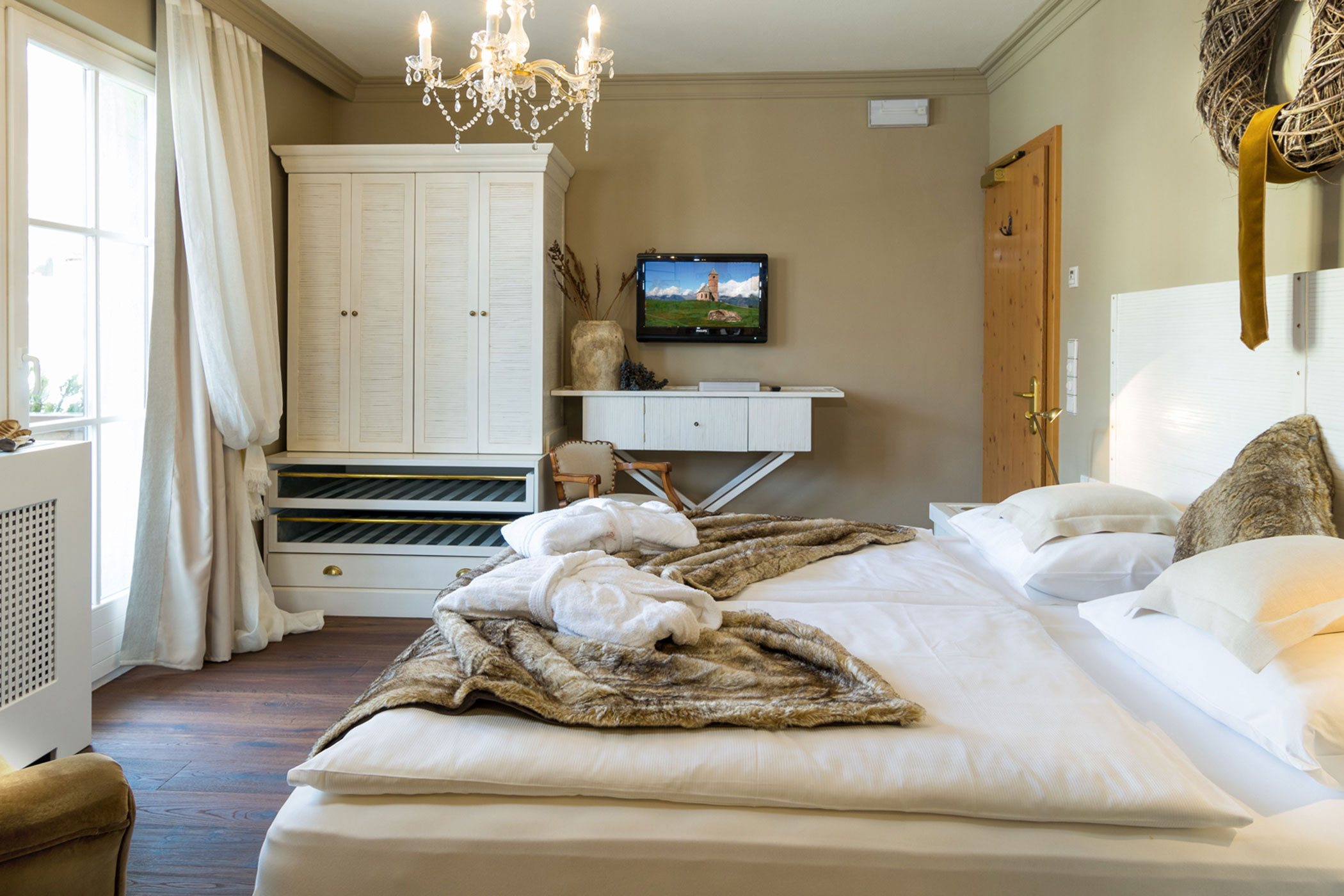 DR Nouveau Design - Hotel Hirzer