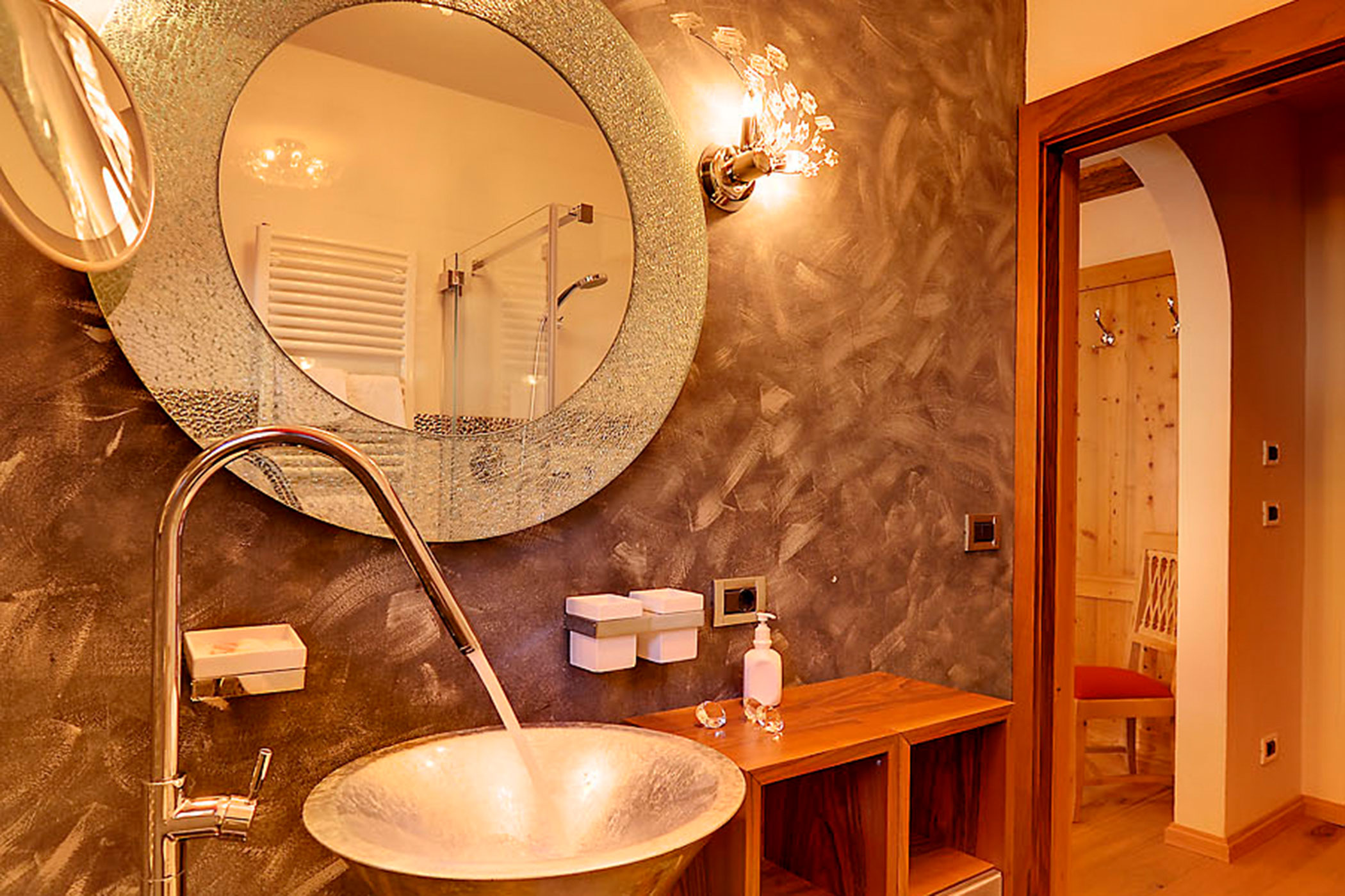 Alpendesign Bathroom - Hotel Hirzer