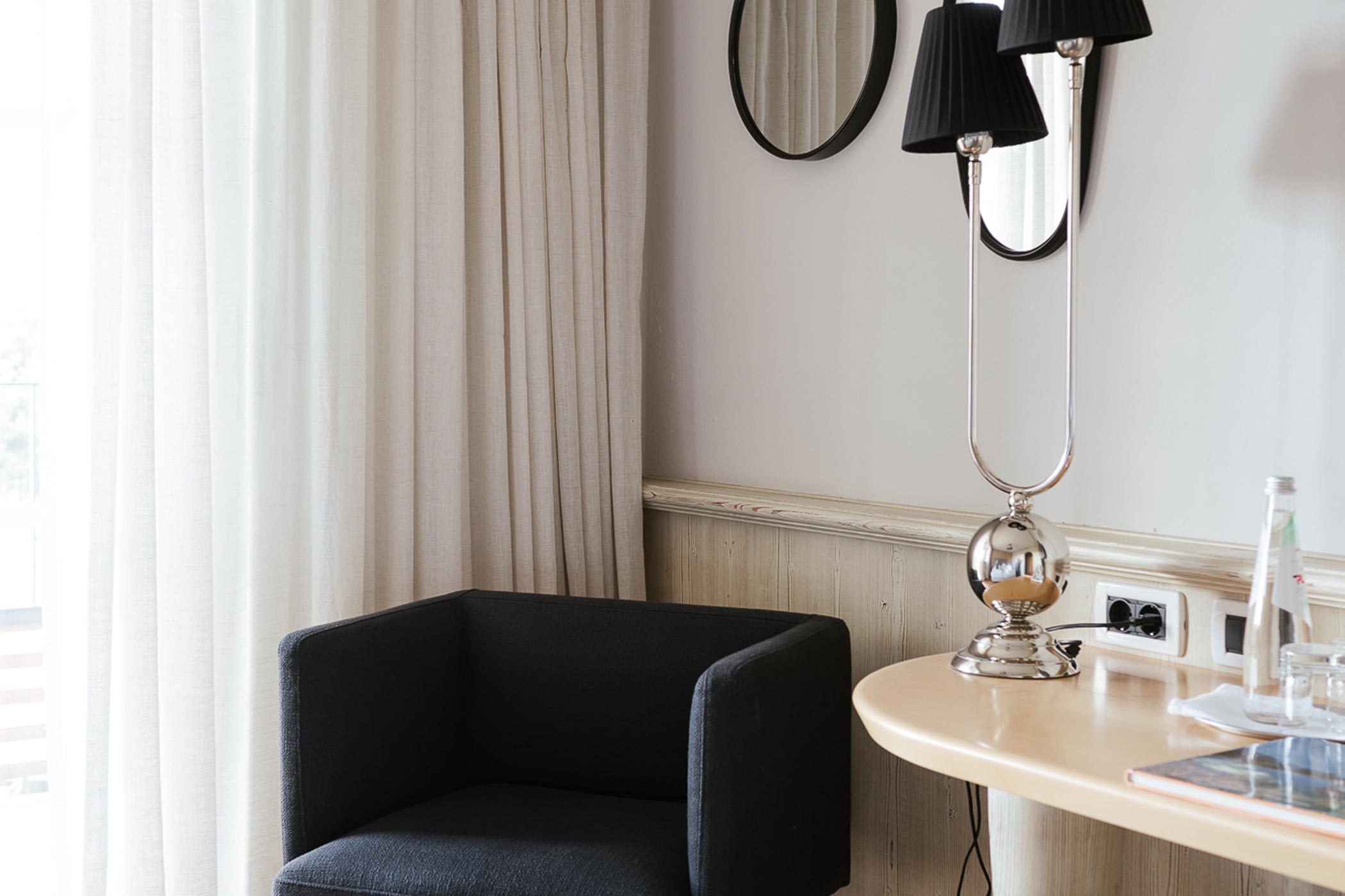 Almrausch - Detail - Hotel Hirzer