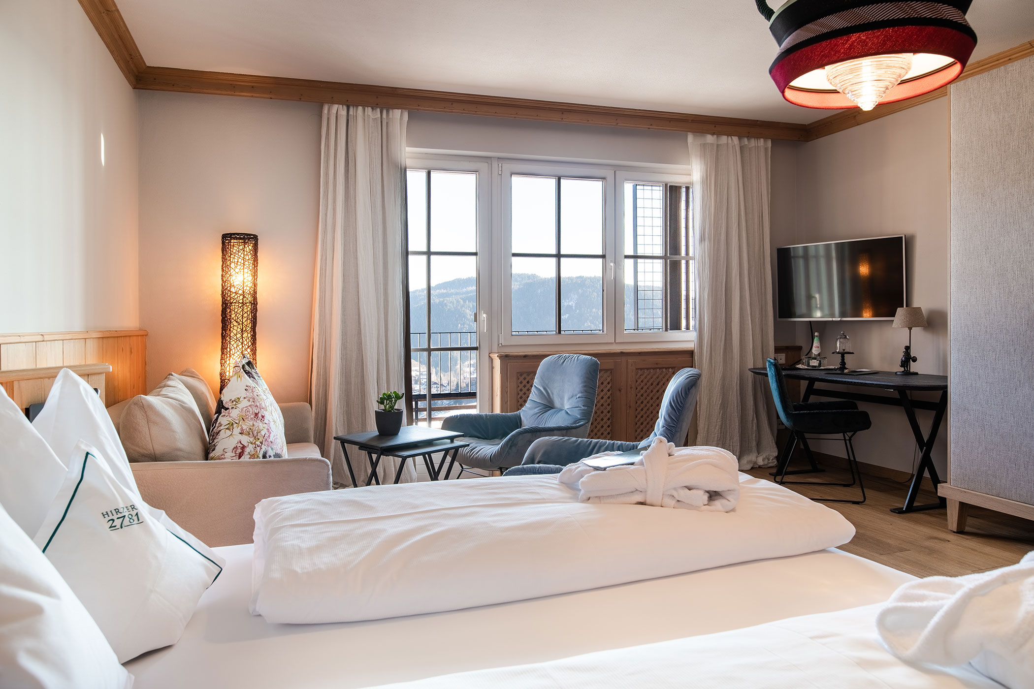 Living Room - Suite Mountain Design - Hotel Hirzer