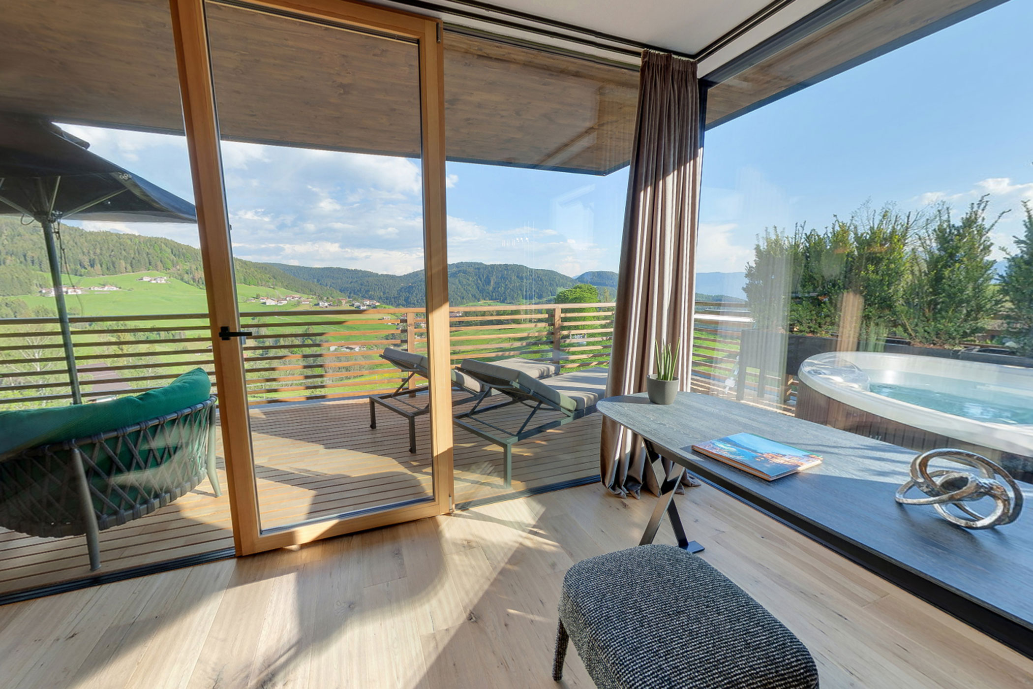 Suite with Whirlpool - Hotel Hirzer